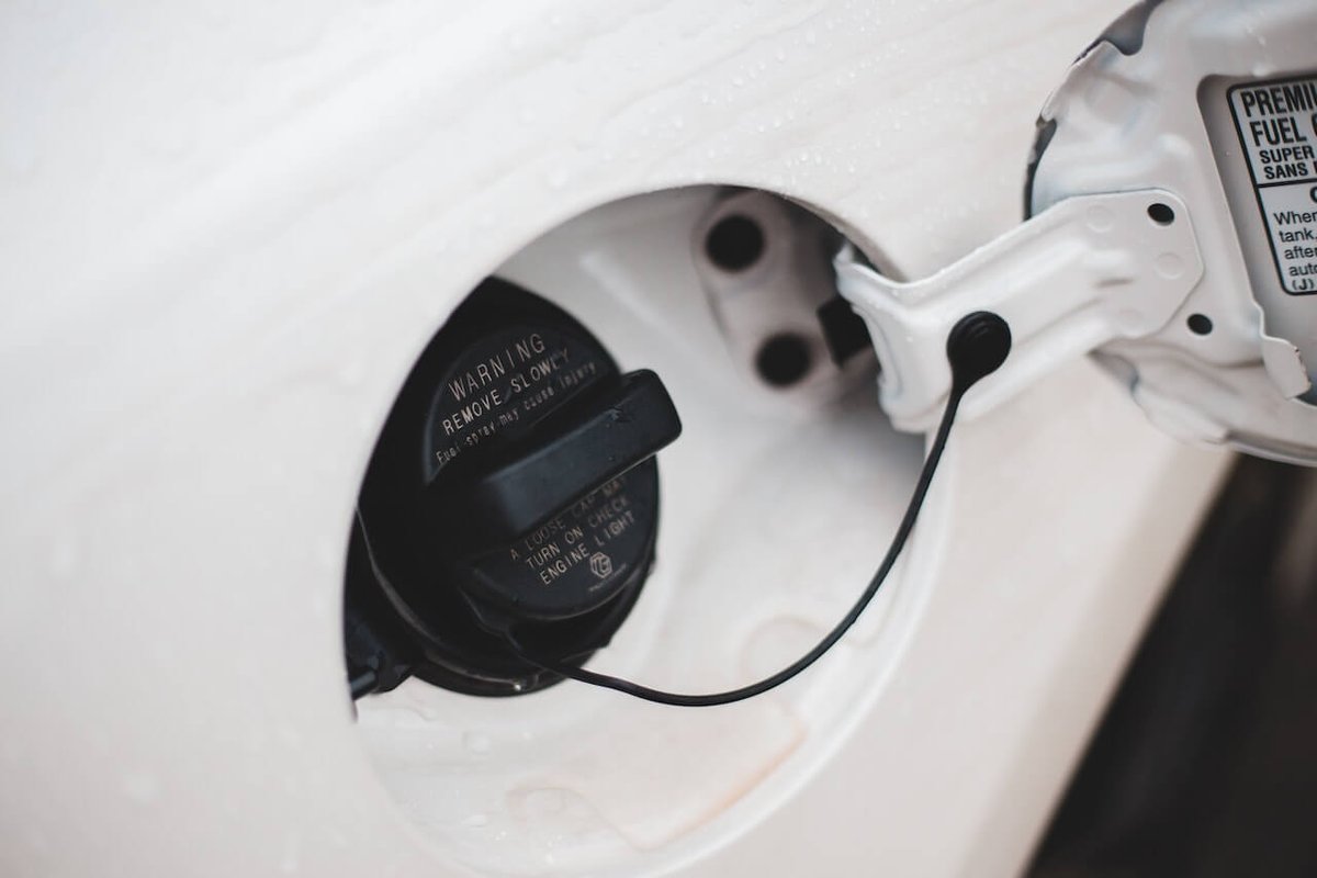 1 in 3 drivers in the UK are considering quitting driving due to the cost of fuel!

Don't let skyrocketing fuel and insurance prices force you off the road! Check out our latest article to find out how you can save money on and keep your wheels spinning

bobatoo.co.uk/blog/uk-driver…