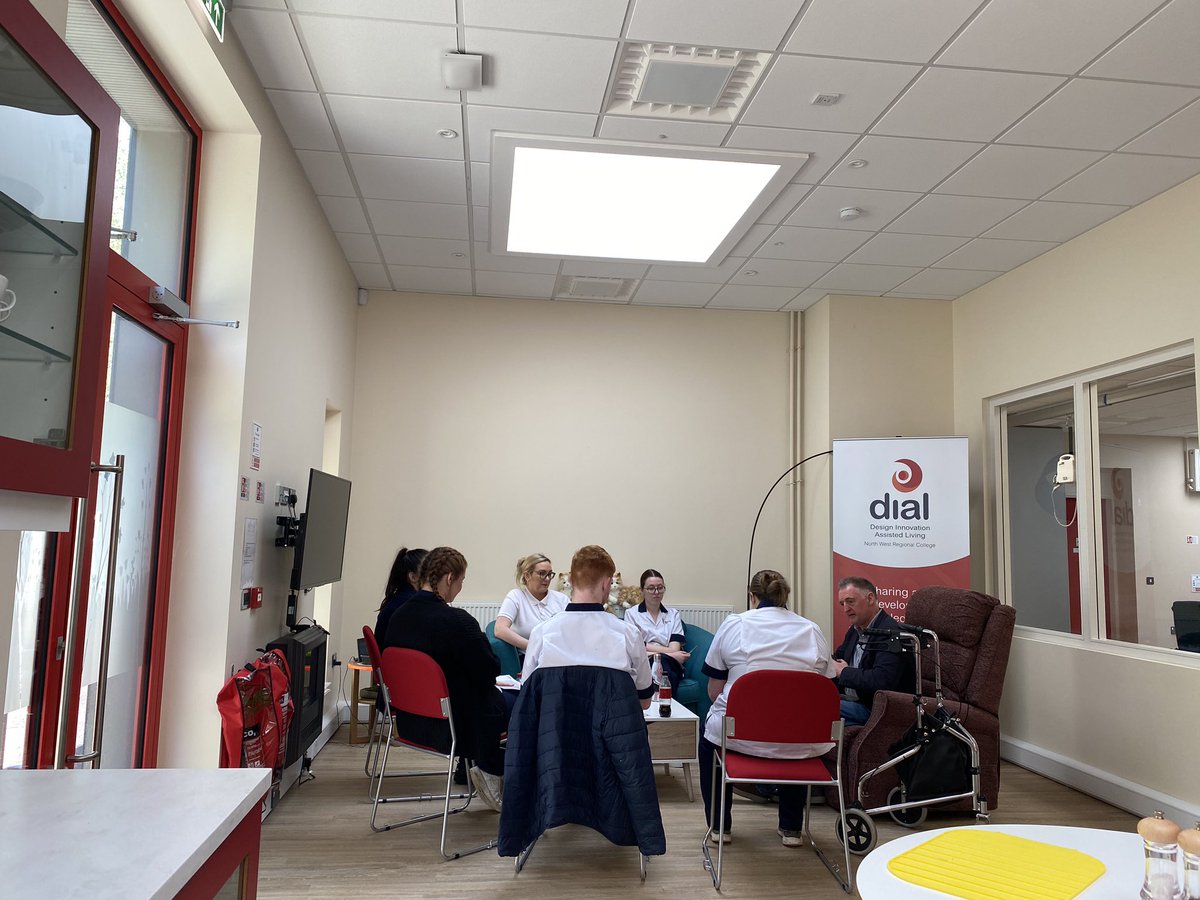 jeandaly55's tweet photo. George sharing his experience following an acquired brain injury with second year occupational therapy students learning about #StandardisedAssessment and #communication at the DIAL centre @HealthNWRC @UlsterHealthSci @cedarfoundation @bevaturtle https://t.co/zcegbNfDw7