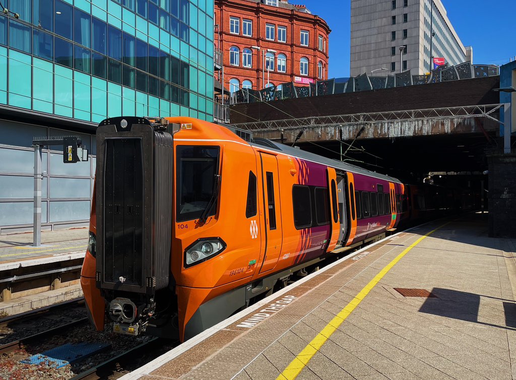 Barberstig's tweet image. And across to @WestMidRailway for final part of todays journey from Birmingham to Wolverhampton on 2J22 (1356 Shrewsbury service) and a first for me, a class 196, 196104 to be exact. #westmidlands #class196