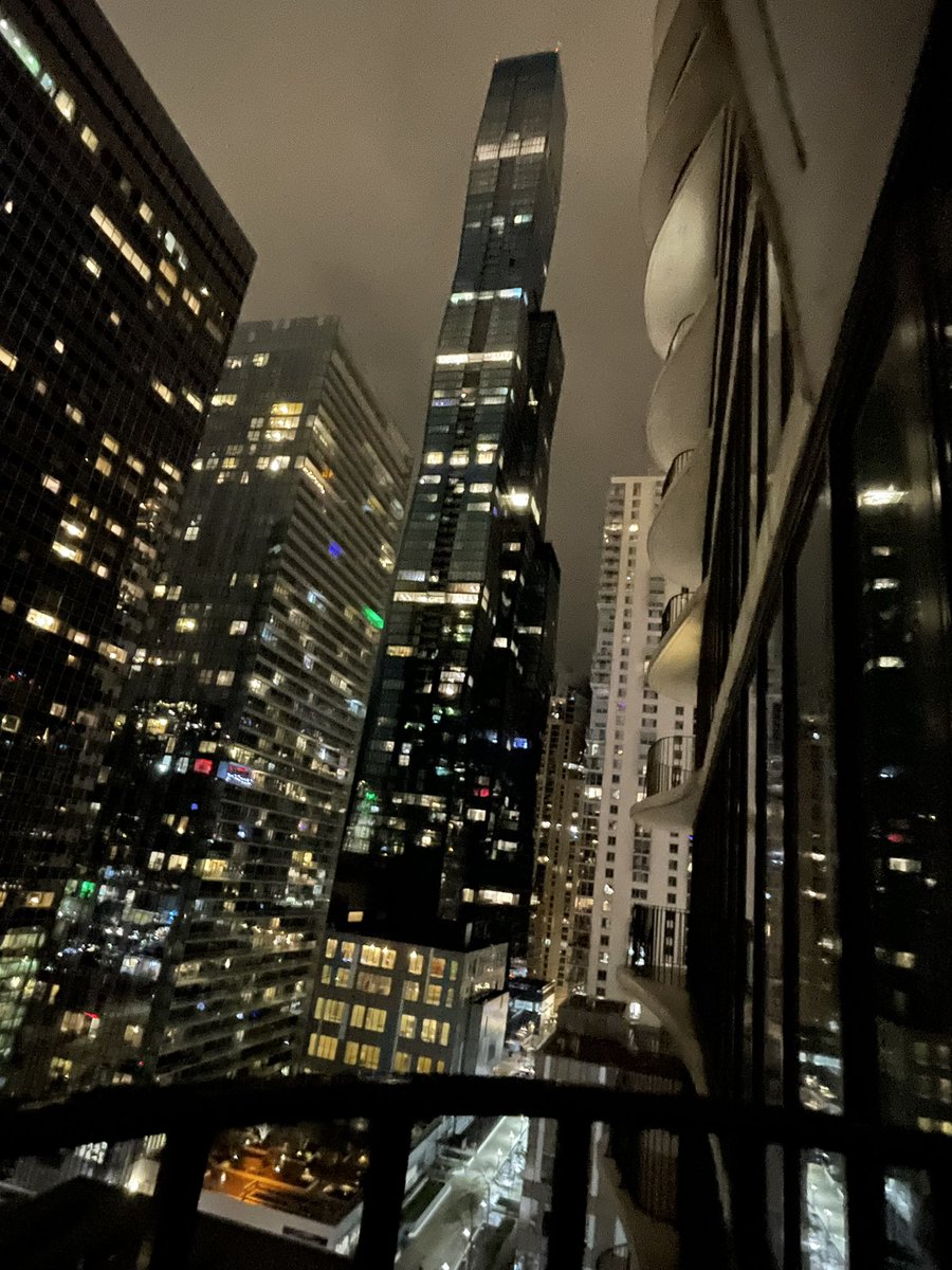 Chicago911Clean's tweet photo. #Chicago high rise fire escape planning is critical for protecting lives and providing safety in times of danger ⛔️ #fire #water #smoke #businesscontinuity #propertymanagement #emergencymanagement #RiskManagement https://t.co/TIZ7jQvhP6