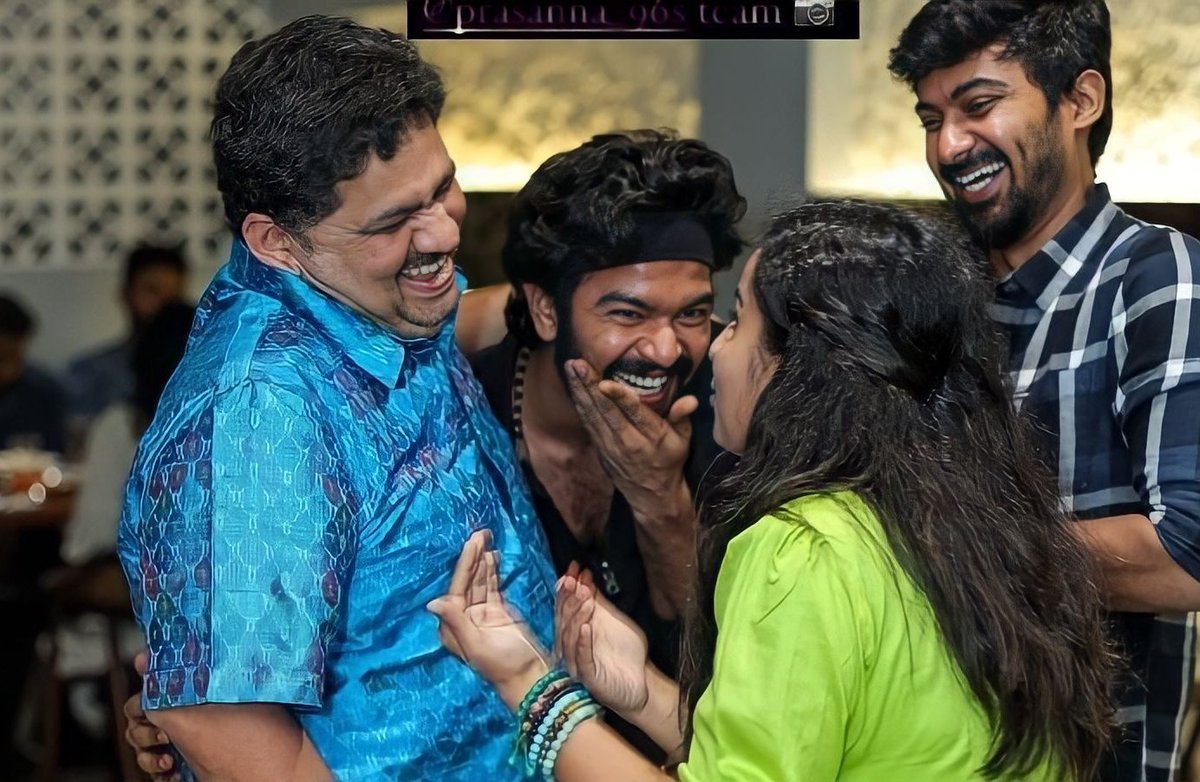 AAnmymous's tweet photo. Bond & Vibes Matters 😍❤️
More than Pictures 🔥🔥🔥
CWC Forever ❤️😍
#Sivaangi #Dharshan #VjVishal #ChefBhat
#cookwithcomali4 https://t.co/rOFoGTyNKk