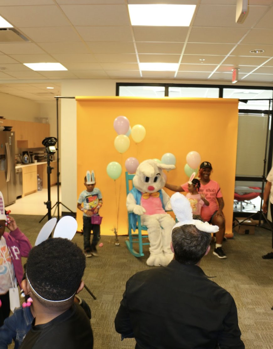 AppleTreeInst's tweet photo. AppleTree Schools celebrated Breakfast with the Bunny! There are many more events with families throughout the school year. Become an AppleTree parent today! Click here for the AppleTree Interest form: https://t.co/2V9YOISYd6
.
. 
. 
#AppleTree #school #publicschool #washingotndc https://t.co/7r3nNo0tCn