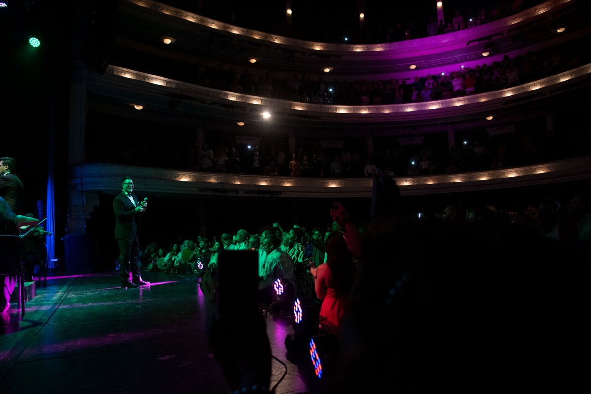 LaPrensaSalsera's tweet photo. Parte de lo vivido en los 2 #SoldOut de Joseph Amado @amadolavoz con su show #LavoeSinfonico en el teatro @T_JorgeIsaacs de #Cali  #CaliVe #HectorLavoe https://t.co/DNhB2xFdm1