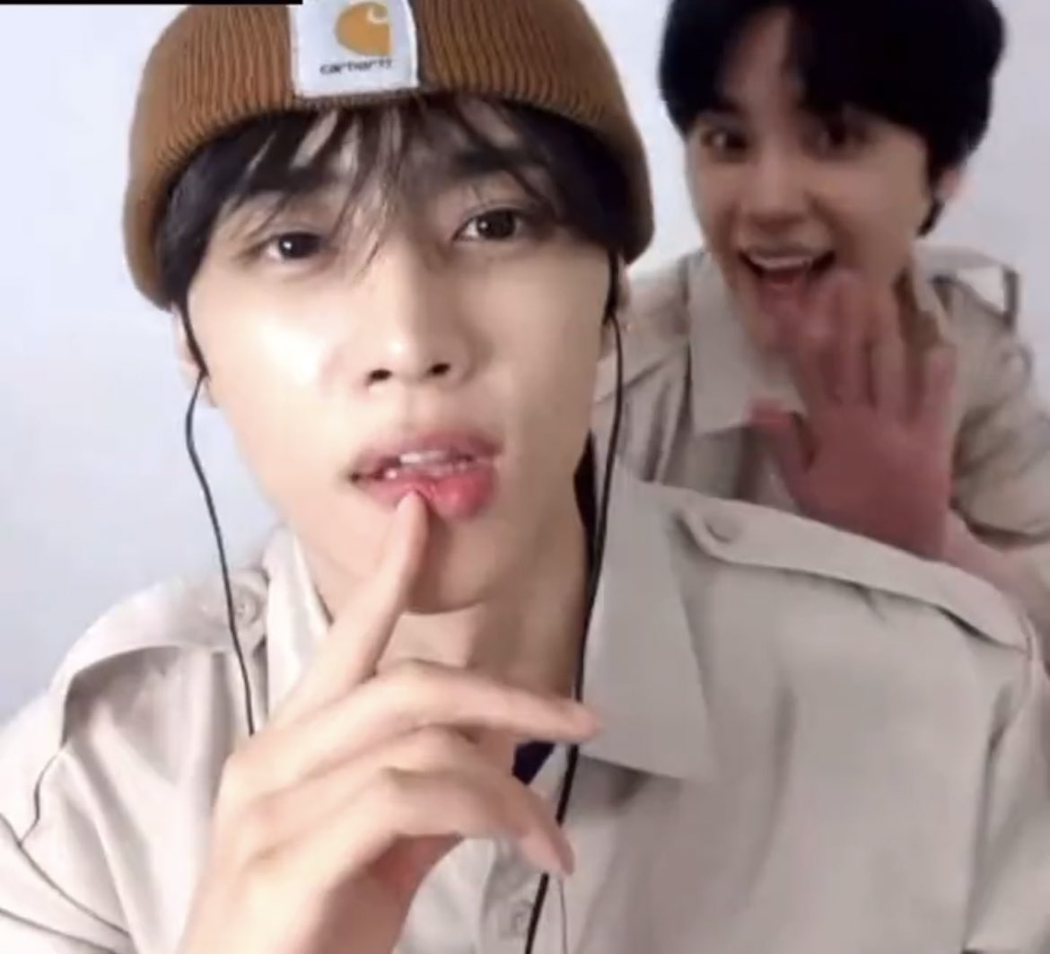 hourly sunhak tweet media