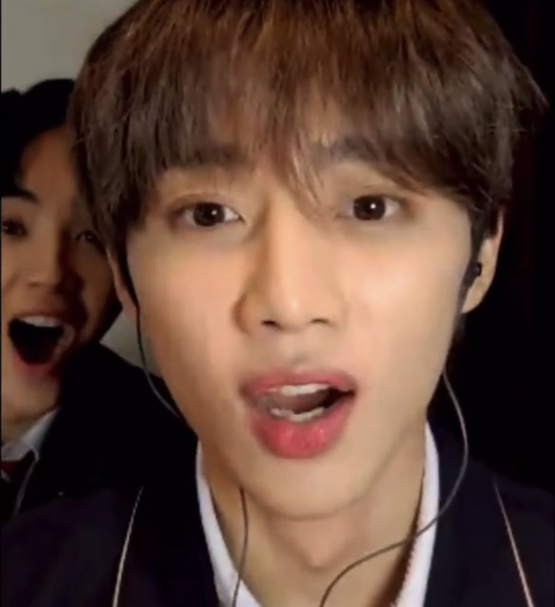 hourly sunhak tweet media