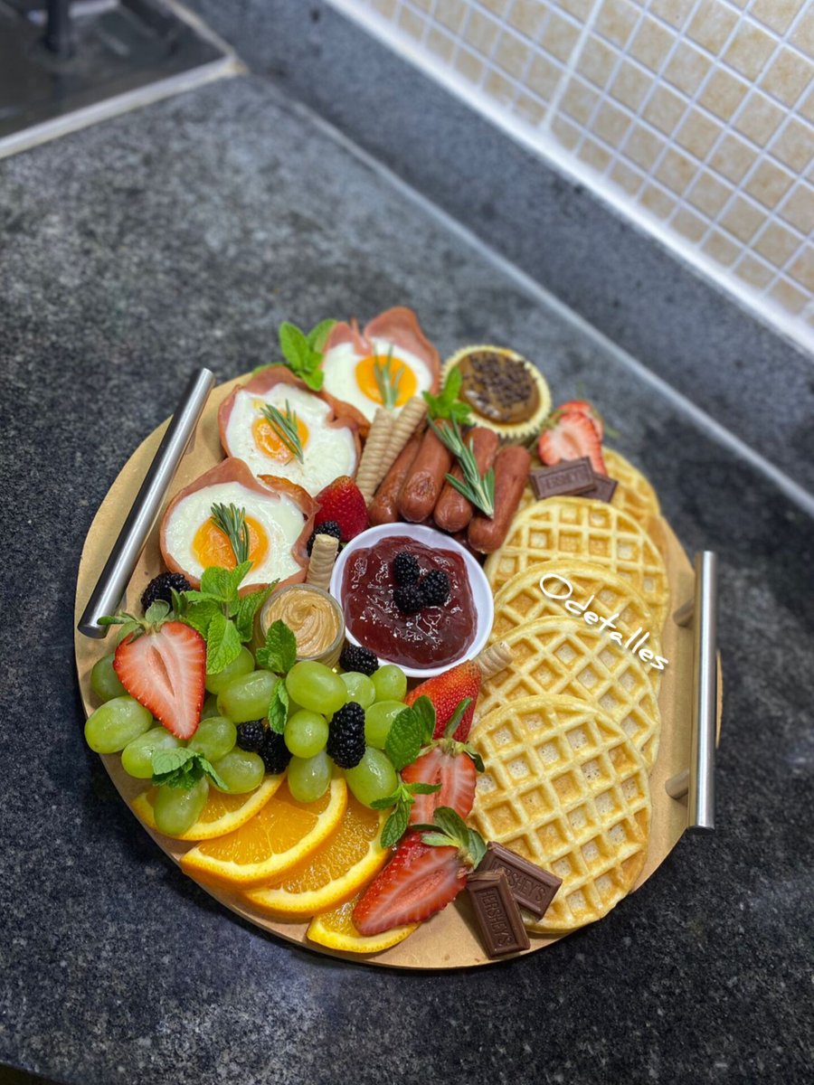Odetalles2's tweet photo. Feliz cumpleaños 🥳🥳

Y tu que prefieres mermelada o mantequilla de maní?? 🤤🤤🤤

Para encargos máximo 24 horas de anticipación 📲 8293361877

#Odetalles #bandeja #cumpleaños #todaocacion #desayuno #cafe #santodomingo #chocolate #regalaamor #sorpresas #buenasnoches https://t.co/tTiaVsqY1l
