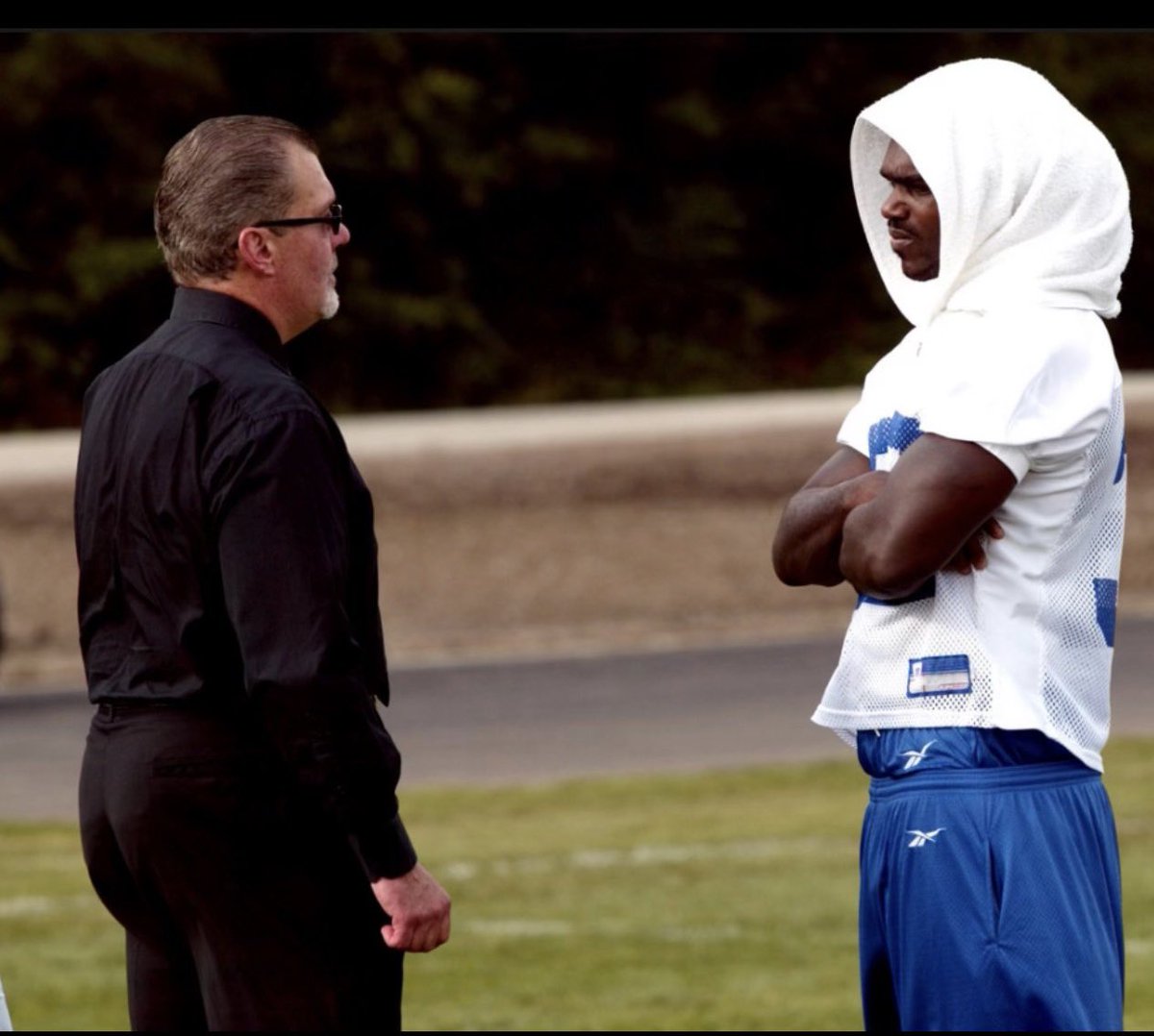 Edge and I talking about “Commitment to Excellence”🏈. Go Horseshoe!!!!💪🏽😎