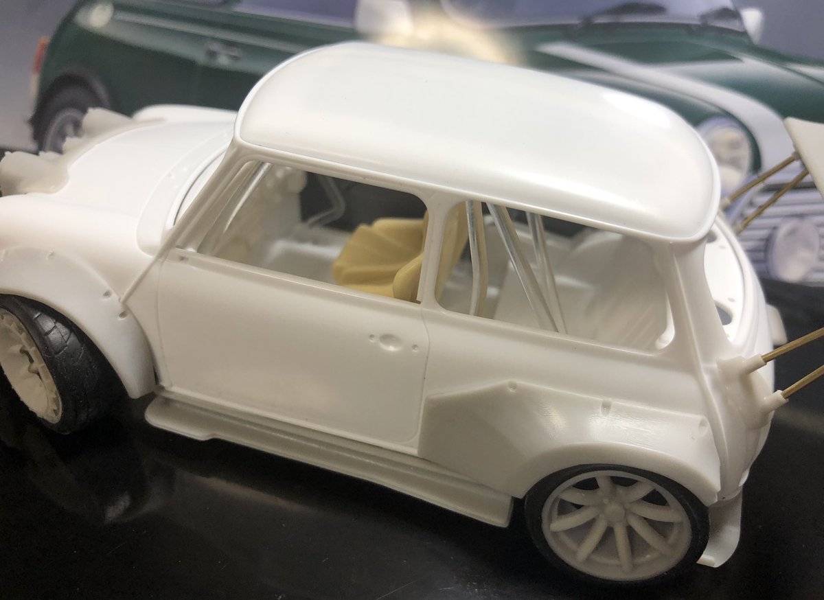 D_Carmodelmake's tweet photo. ハセガワ ミニクーパー 1.3i
C1models 首都高ナイトステージMINI

仮組したらカッコ良過ぎてテンションが上がってしまい、ロールケージとスピーカーボード部分の加工をした。

シートはHOBBY DESIGNのBRIDE。
タイヤはオレンジウィールズ。

#ミニクーパー #minicooper #c1models https://t.co/Lt7Ogpvlg3
