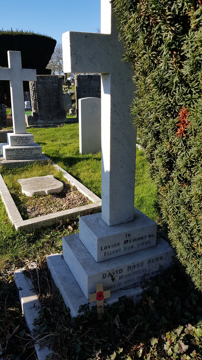 EarlyBirds11's tweet photo. 20 year old Flight Sub-Lieutenant David Ross Kerr of the Royal Naval Air Service in Minster Cemetery. He was killed while flying an Avro 504 on the 11 November 1917 when he spun into the ground near Manston. https://t.co/GqTI893toW