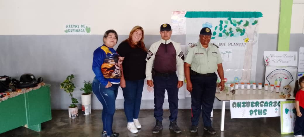 #18Abril Martes |
La coordinación de cuadrantes de paz de <a href="/Poliroscio/">Policía del Municipio Roscio</a>  visita al preescolar los llaneritos.