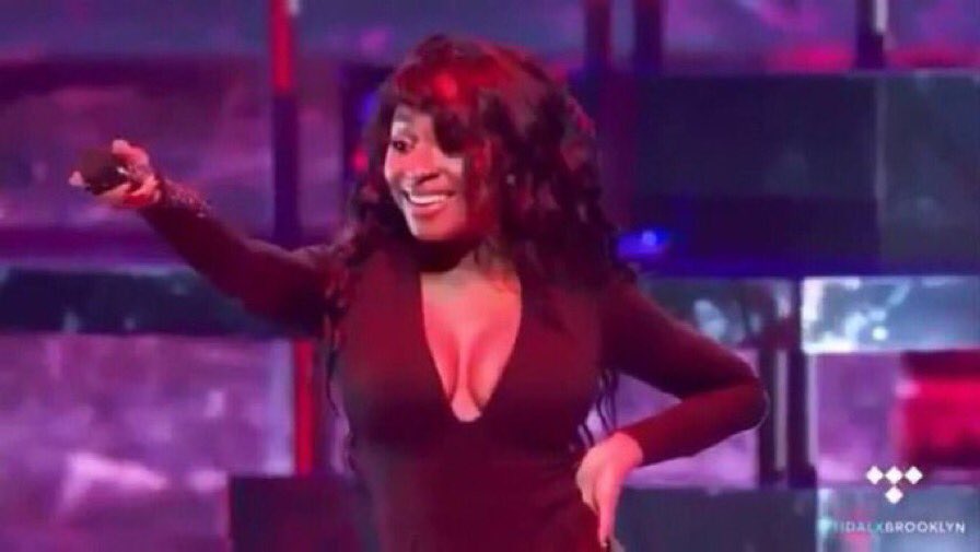 itsserayahmarie's tweet image. Everybody say it with me #washedup #flopped