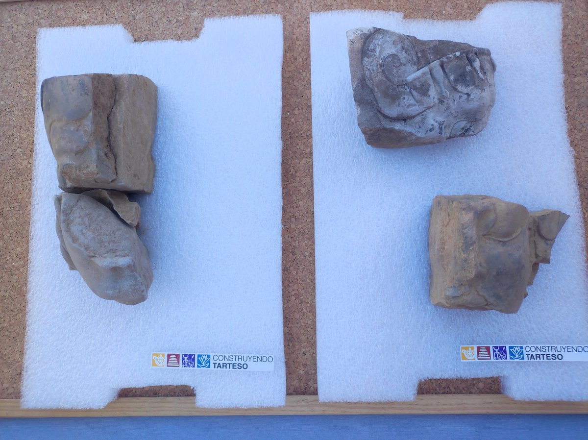 AytoGuarena's tweet photo. Los primeros rostros de Tartessos, últimos hallazgos encontrados en el #Turuñuelo de #Guareña @CTarteso https://t.co/QWv2NcJeLI