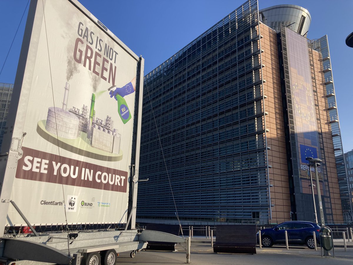 Labelling fossil gas as ‘green’ is as absurd as it is unlawful 😒 - as this skyboard next to the Berlaymont reminds us!

Together with @ClientEarth, @transenv & @bund_net, @WWFEU is taking the @EU_Commission to court to put an end to its green washing 🧼 of the #EUTaxonomy