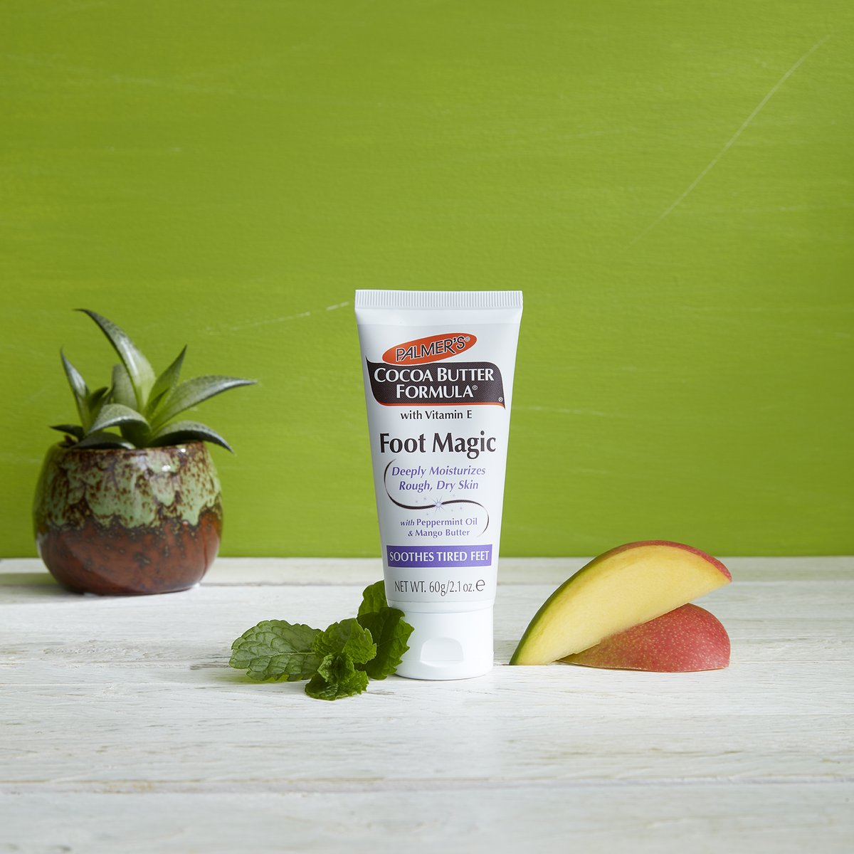 PalmersUK's tweet photo. Treat your feet with Palmer’s #CocoaButter Formula #FootMagic Care Range 👣💕
Made from ethical & sustainable ingredients to soothe & soften dry and tired feet 🍫
Find the #Foot Magic Scrub & Cream at @superdrug.
#treatyoursoles #palmers #footcare #skincare #nationalfeetweek https://t.co/69RwrAVuZx
