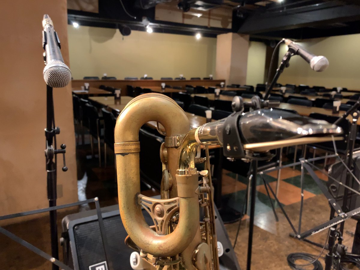 taketo54's tweet photo. 本日、山田壮晃&Big Bang Orchestraにバリトンサックスで参加させて頂きます!
赤坂B flatで1stステージは19:20から。
リニューアルオープンに向けてお店の内装が少しずつ改装されている☆
#ybs61
#SAXAS
#BergLarsen https://t.co/jcseBM9Pf2