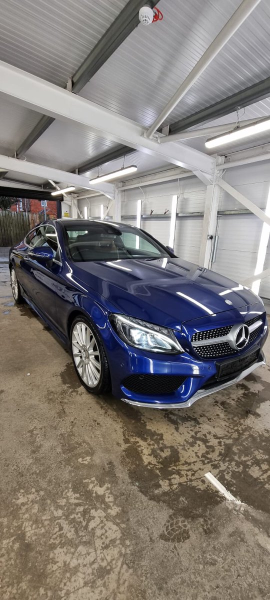 The deep navy blue on this Mercedes C300 came up a treat after a full DCW Valet and hand finished Polish application using DCW Supreme Polish. 👌