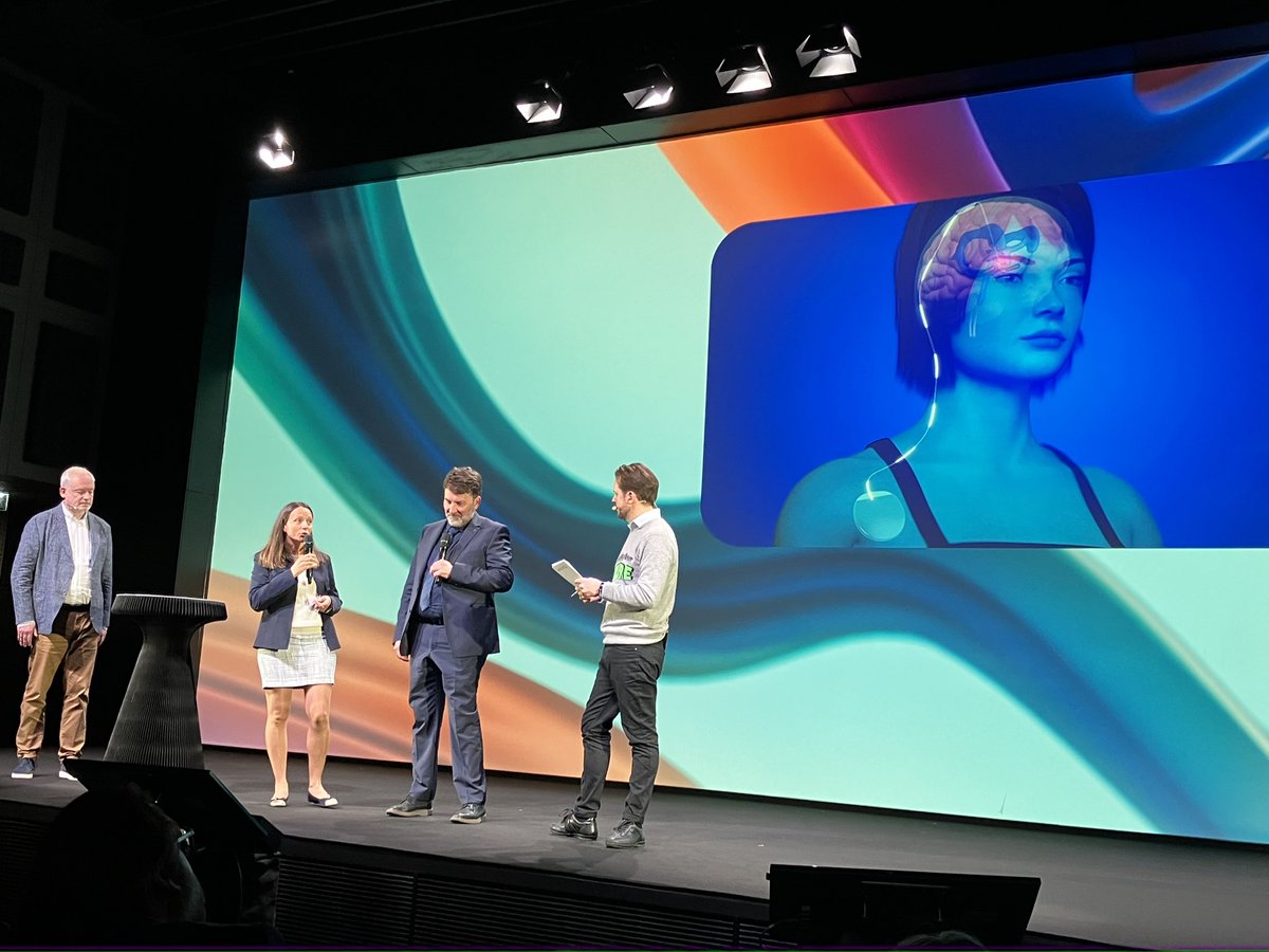 labordeolivier's tweet image. 2nd #netexplo award goes to #projetNIR that aims to slowdown #parkinson sending light into the #brain 👏

@sebbourguignon @enilev @Khulood_Almani @tobiaskintzel @CurieuxExplorer @JeroenBartelse @FrRonconi @NevilleGaunt @chidambara09 @mikeflache @AlbertoEMachado @PawlowskiMario