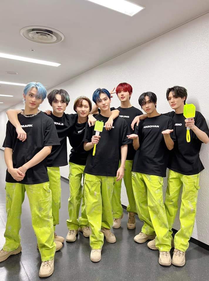 dreamriego's tweet photo. 🛒 . . . 🐻 #dreamaart ˚✧  — the dream show 2 shirt japan ver. (replica)
    ⤷ ₱390 || payo or 3 days rsrv 

— salo slot from @/markwinspick 
— see 📌 for further details
— can do meetups on concert day (29/30)  

reply “mine” or dm me to claim.

🏷️ wts haechan tds2 shirt ph https://t.co/vmr4ZSX19N