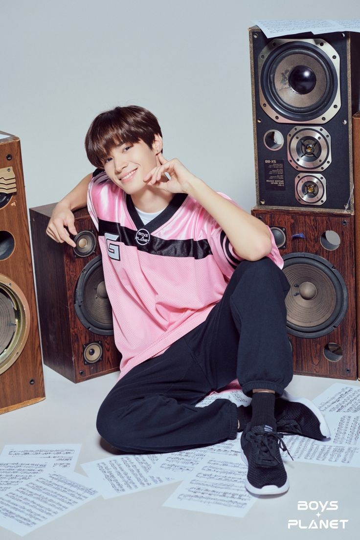 JayStarrr0803's tweet photo. Hey jaystars and non-jaystars! I made this account just for my mini Jay giveaway! Let's help each other out! 🎸⭐️
PRIZES:
(1) Jeno Hello Future (Hello ver)
(1) Mark Hello Future (Agent ver)
(1) Jaehyun Sticker
❗️more instructions in the thread❗️
#JayChang #jaydebut #boysplanet https://t.co/xXj02rhlOe