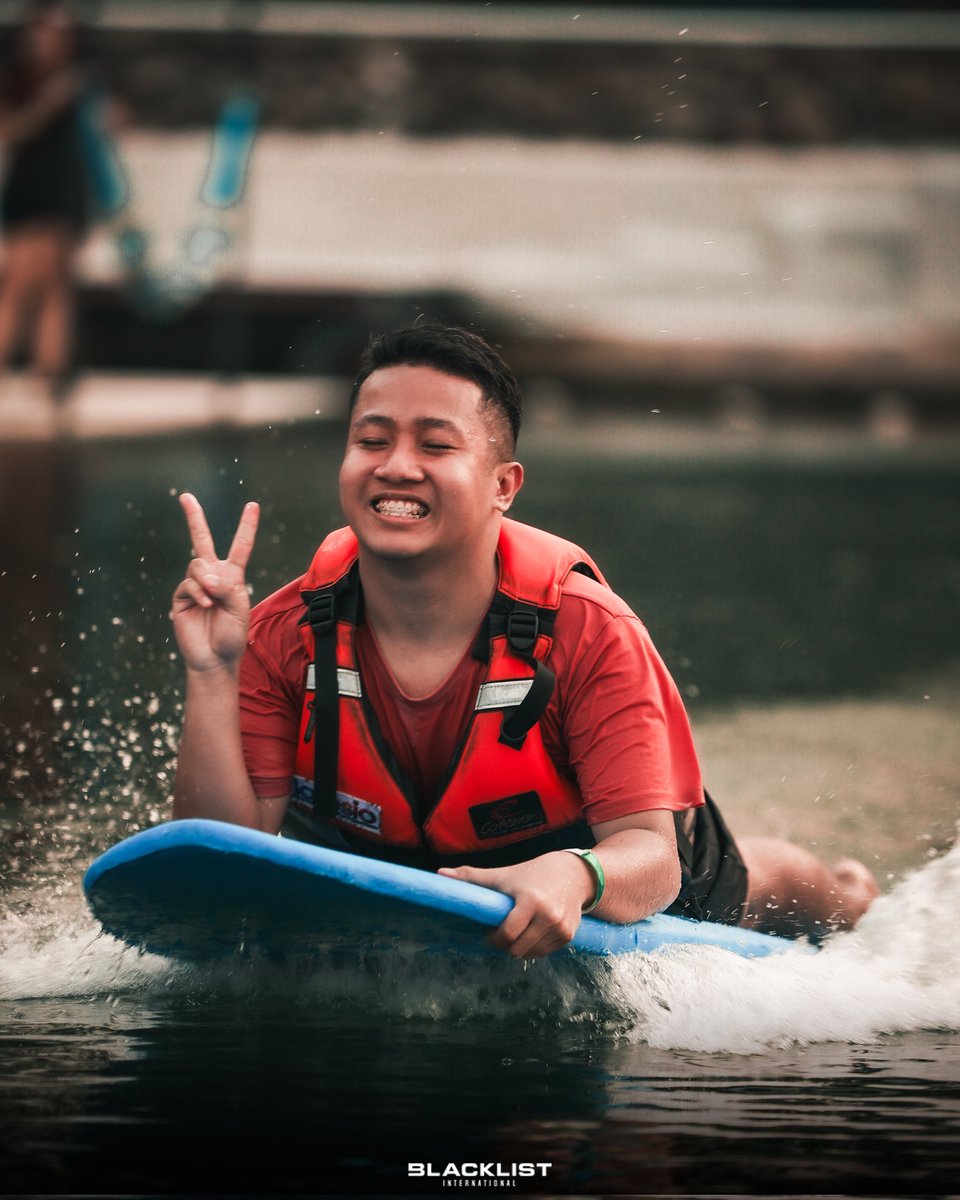 aboutYue's tweet photo. Perfect 🏄 https://t.co/7Jb1N7MBVG