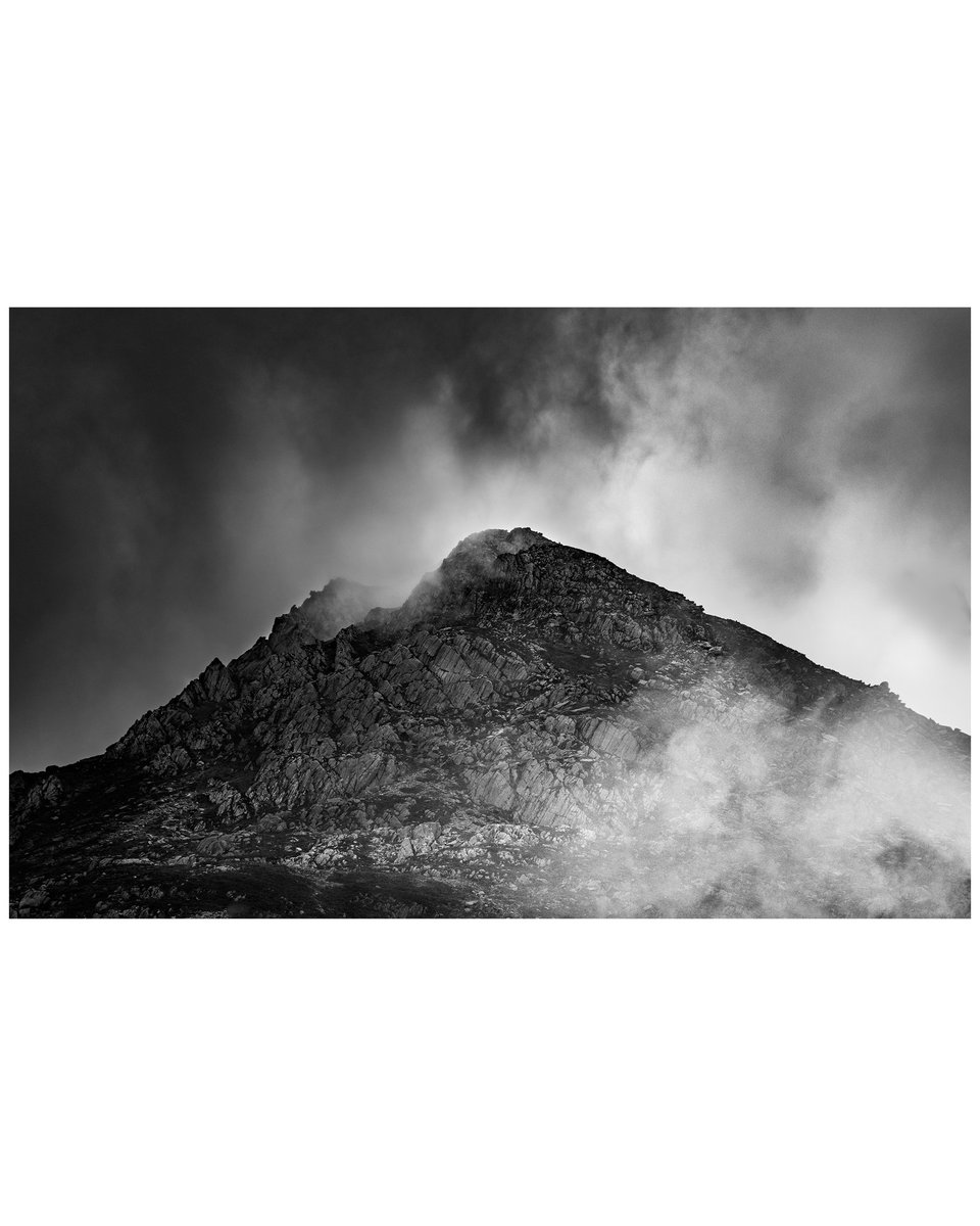 AlignAndAdjust's tweet photo. @VisualsbySauter Snowdonia https://t.co/09SGuFOfvI