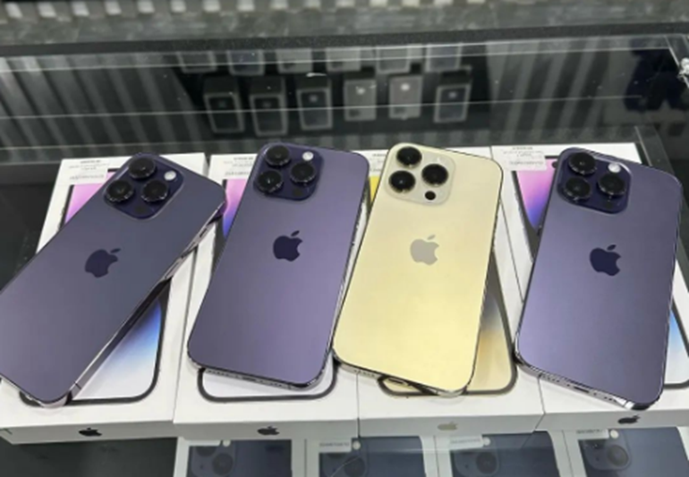 apple_for2's tweet photo. /
新年度もプレゼント企画をたくさんご用意しております‼

iPhoneの在庫がございますのでプレゼントしていきたいと思います🎁
\

まだ当選したことない人を優先的にプレゼントしていきたいと思います
まだ当選したことない人はリプで教えてください🎈

🔻参加方法🔻
フォロー
リツイート＆いいね https://t.co/yCKdVBwisV