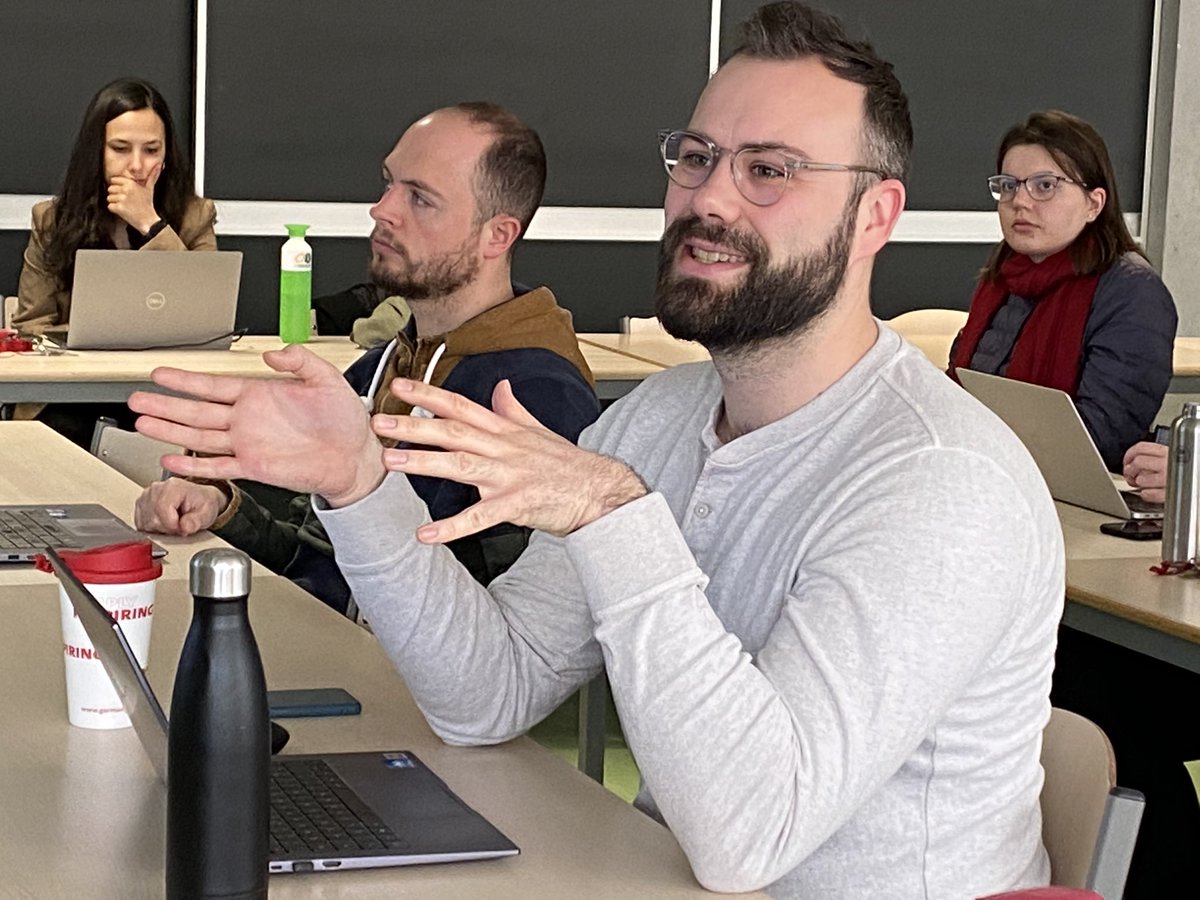 MATA_CoE's tweet photo. Today MATA’s @FulbrightBELUEU EU NATO Scholar in #Security Studies Andrea Cameron hosted @CHadjisavvas from @EUdefence to discuss their role in #energy resilience. Thanks for discussing with our @collegeofeurope students https://t.co/0vuuDmwmOF