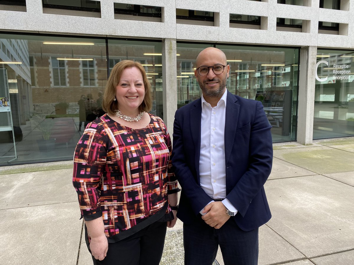 MATA_CoE's tweet photo. Today MATA’s @FulbrightBELUEU EU NATO Scholar in #Security Studies Andrea Cameron hosted @CHadjisavvas from @EUdefence to discuss their role in #energy resilience. Thanks for discussing with our @collegeofeurope students https://t.co/0vuuDmwmOF