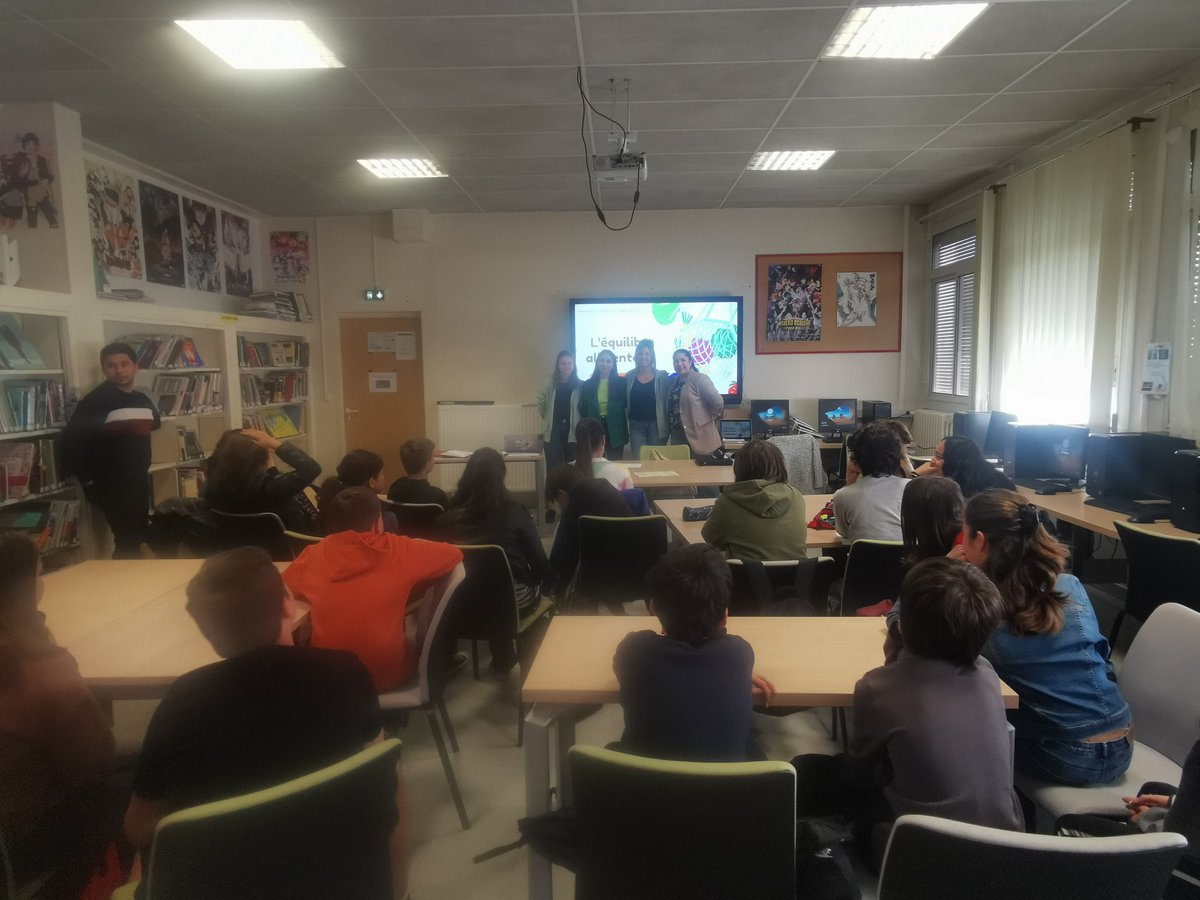 JeanRostandGers's tweet image. Intervention autour de l'alimentation pour les élèves de 6ème du @JeanRostandGers. 🙏 Aux élèves infirmiers venus présenter les principes d'une bonne alimentation !
@actoulouse @dsden_32 @farid_djemmal @CHUdeToulouse #CESCE #equilibrealimentaire #prevention #sensibilisation