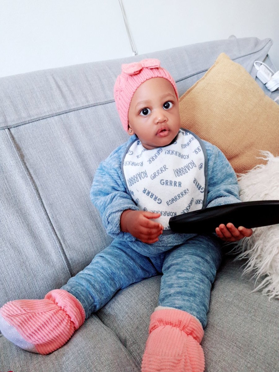 PabeeMogopa's tweet image. I love my baby girl so much. I often imagined how it would feel but I could've never ever dared to fathom. And its everything I dreamed but multiplied by 1000 fuzzy wishes. It's sickening 🙉