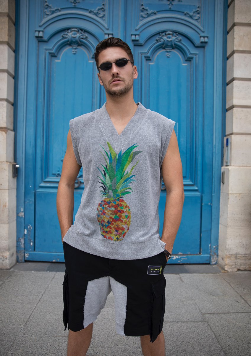 ElevataD's tweet photo. Let’s get tropical 🍍

V-neck shirt available on our website.

#fashion #sleevlessshirt #vneck #unisex #stylish #casual #summercollection #onlineclothing #clothing #apparel #ordernow #elevatadesign #elevataksa #saudiarabia #Jeddah #riyadh https://t.co/Hped7EwqRK