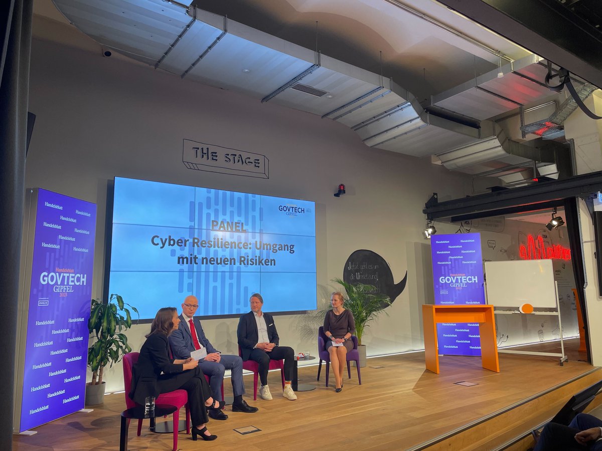 PUBLIC_Germany's tweet image. 🔒 Cyber-Resilienz als Fundament für Bürgerdienstleistungen: Sabine Griebsch berichtet auf einem Panel mit Sven Egyedy und Olaf Janssen von den Auswirkungen eines Hackerangriffs auf den Landkreis Anhalt-Bitterfeld.
#GovTechGipfel #HBGovTech