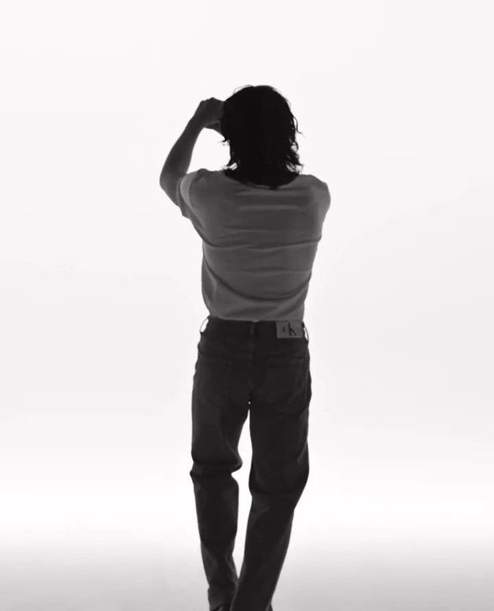 Vogue.                               Calvin Klein.