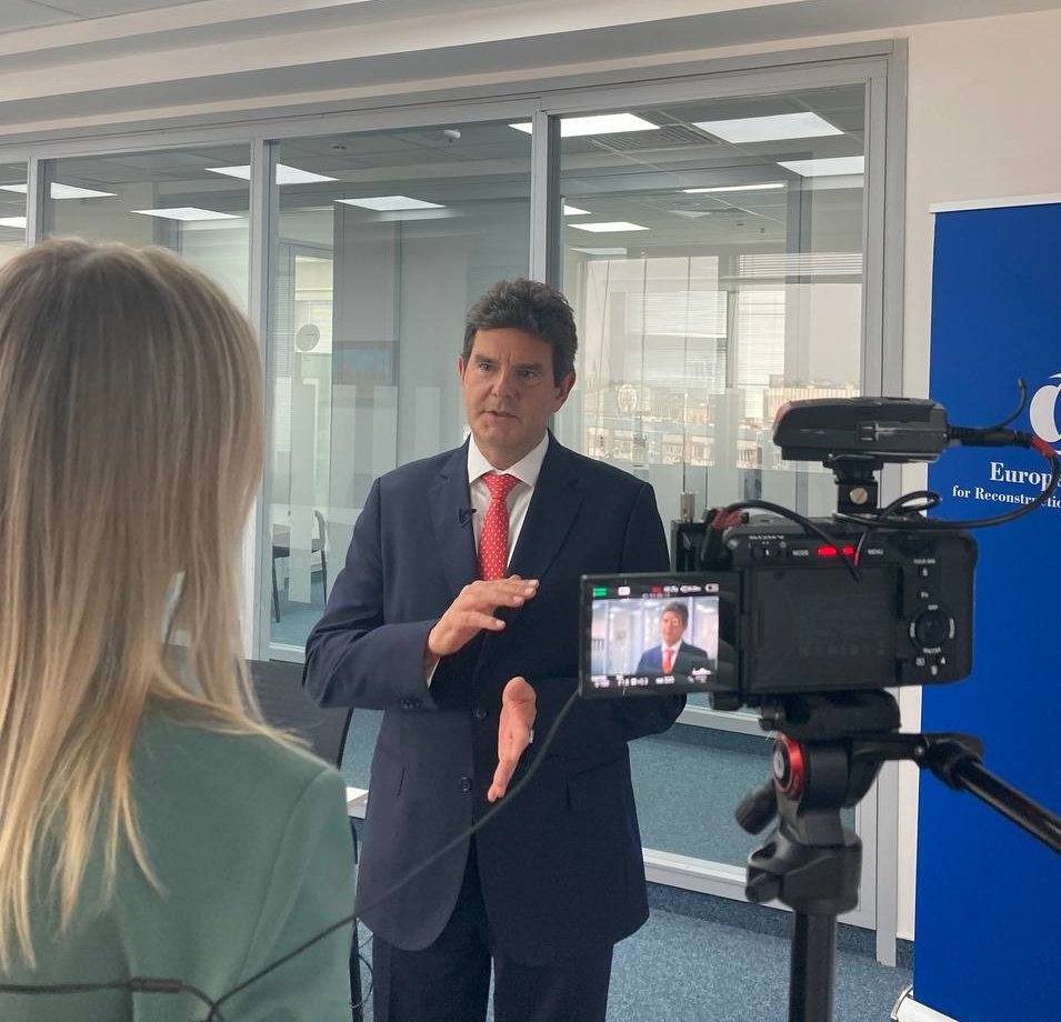 Good chat with <a href="/euronews/">euronews</a> about investment climate in #Uzbekistan, plans, projects &amp; reforms. Getting ready for <a href="/EBRD/">The EBRD</a> annual meeting in #Samarkand