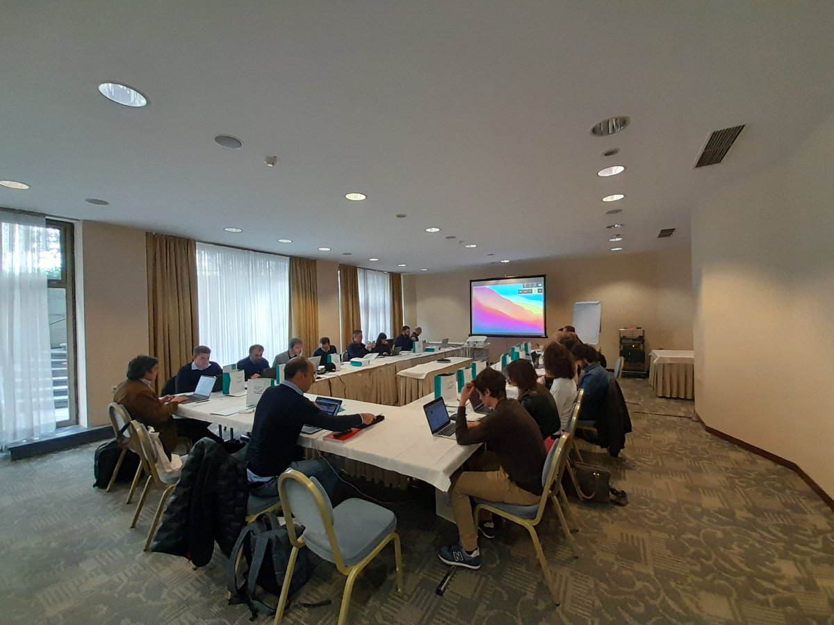 Essence2020 tweet media