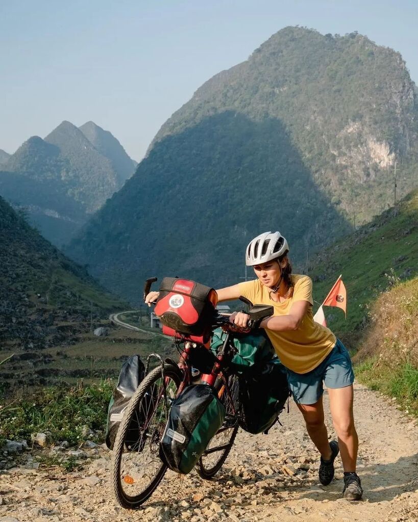 'The Ha Giang Loop 🇻🇳 (Part II) It took us 11 days, 715km, 12500m D+ and countless liters of sweating to get from Hanoï to Ha Giang City through what is undoubtedly the most scenic road in Vietnam. In the scorching heat and the mountainous jungle. It… instagr.am/p/CrK_-BeNmVq/