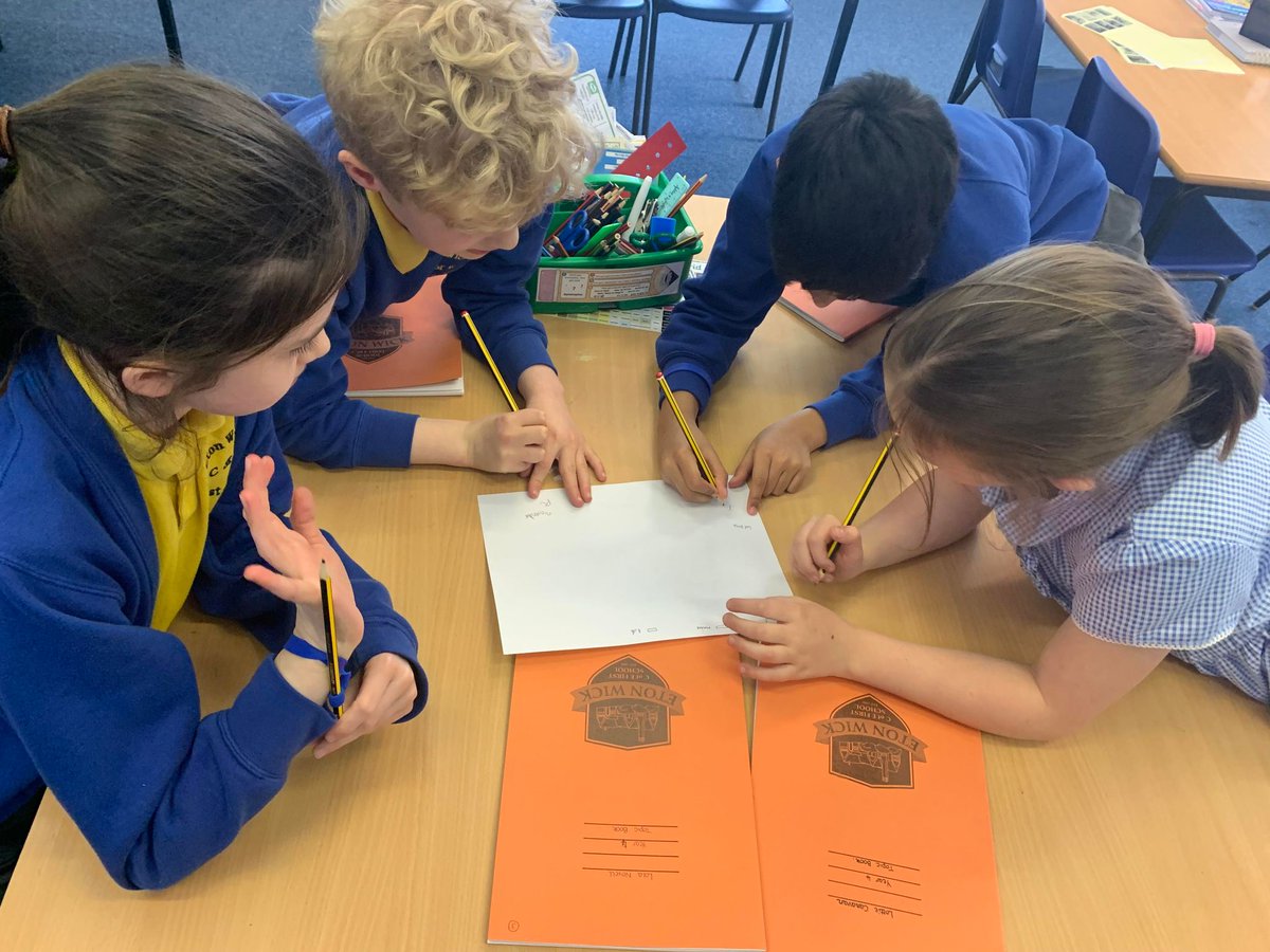 etonwickschool's tweet photo. This week, Year 4 have started to think about electricity in Science. We had a great discussion about the items we use in our daily lives, that use the two sources of electricity, mains and battery. We also realised that most of the items  had rechargeable batteries. https://t.co/DHEq6XGPHw