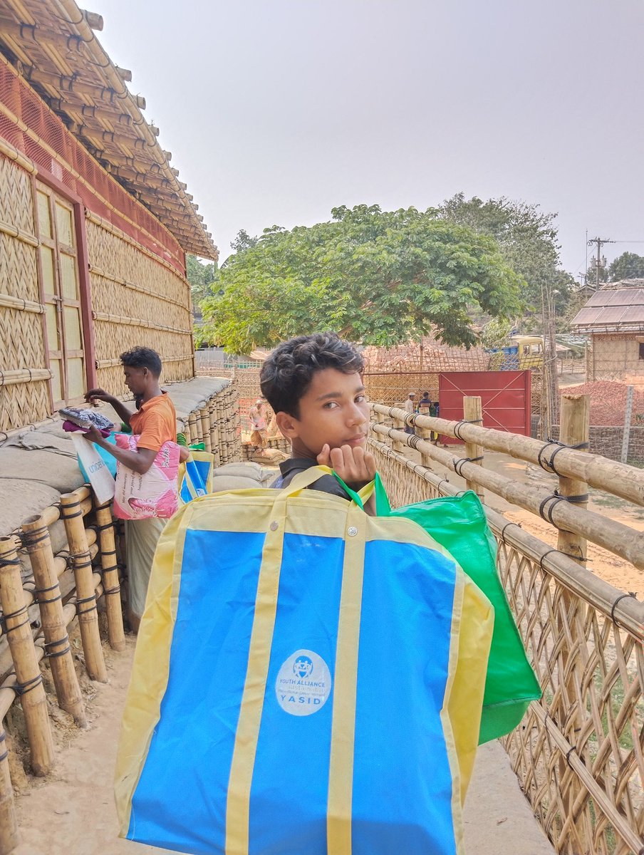 HamidKysar's tweet photo. Finally #YASID emergency response program to the fire impacted #Rohingya families ended yesterday completing 2nd round of the distribution at camp 11.
Thank you so much our respective donors for your generosity , the team of YASID for your excellent leadership. https://t.co/9uQLhjIk2W