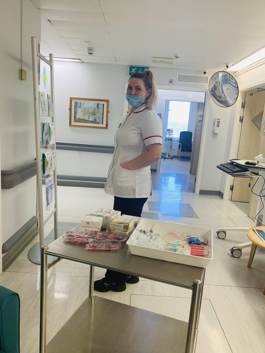 MarinelaBr4430's tweet photo. @MiddlesexUni As a first year student nurse I have learned being a good nurse is looking at the patient with a warmth smile holistically and not only for his disease .To be compassionate and caring for everyone and having the ability to deliver best quality care is the key . https://t.co/sv5zBCwW2U