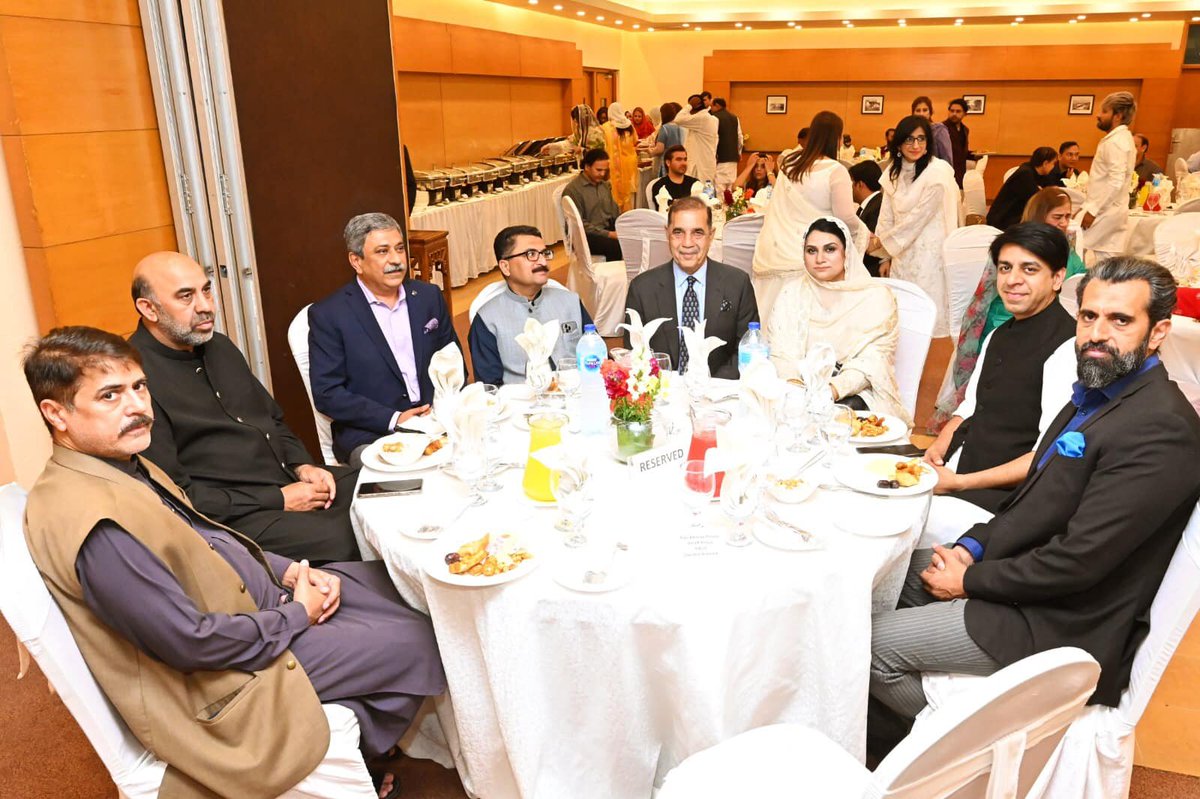 PresidentRcci's tweet photo. At Iftar Dinner hosted by Ms Riffat Shaheen, President Rawalpindi Women Chamber of Commerce and Industry. 
@RWCCIpkOfficial 
#RWCCI #Ramadan https://t.co/TRYc3Ur97A