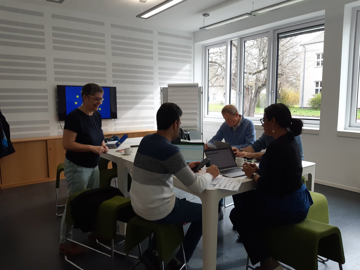 LCarbonFarming's tweet image. 👩🏫 CAP'2ER training with the colleagues from @LeibnizATB in Potsdam 🇩🇪
🧑🌾#CAP2ER Level 2 will be used to assess the carbon footprint of the 15 German #farms involved in the project.