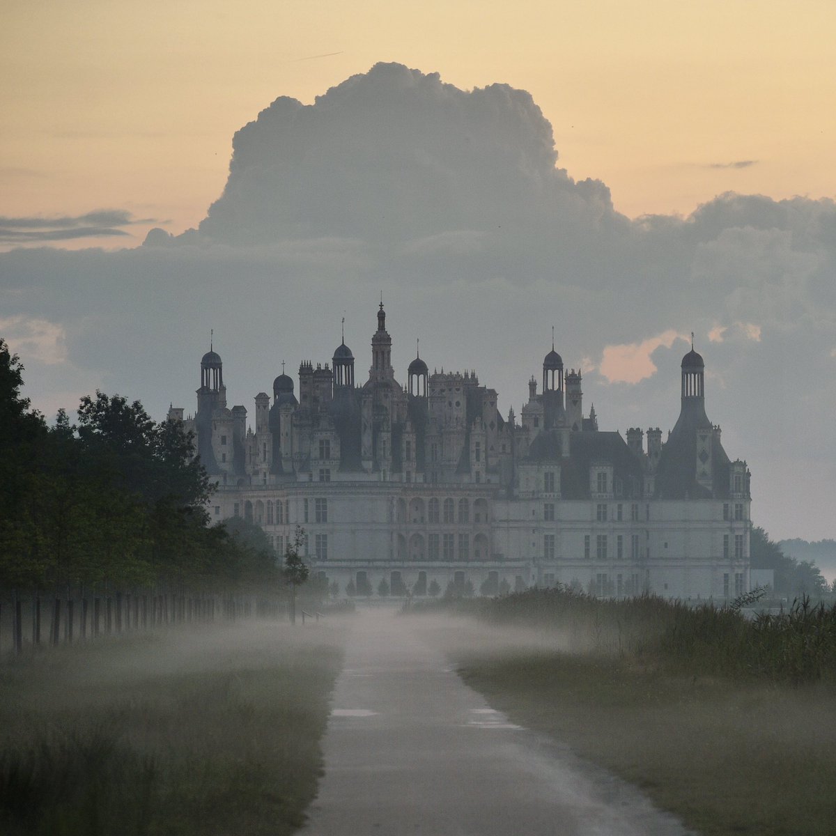 domainechambord's tweet image. C’est la Journée internationale des monuments et des sites ! 
Partageons nos plus belles photographies.

It&apos;s the International Day for Monuments and Sites! 

#ICOMOS
#WorldHeritageDay2023 #WorldHeritage 
#IcomosIDMS2023