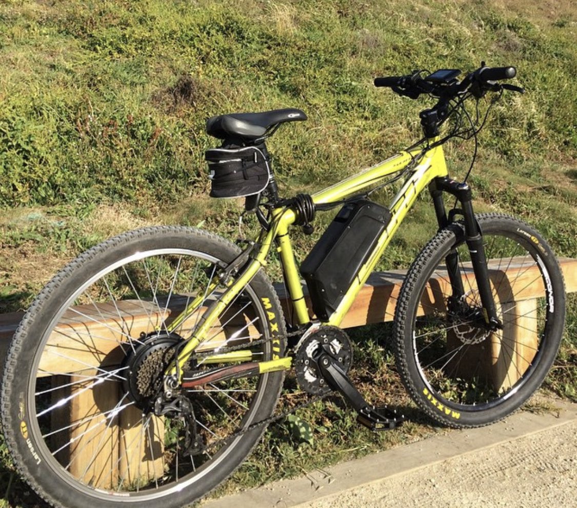 amadormartinezz's tweet photo. Bicicleta robada en garaje en monte alto si alguien la ve por Coruña por favor dar aviso, gracias. @silcerino @Policia_Coruna https://t.co/IJtkfA3wli