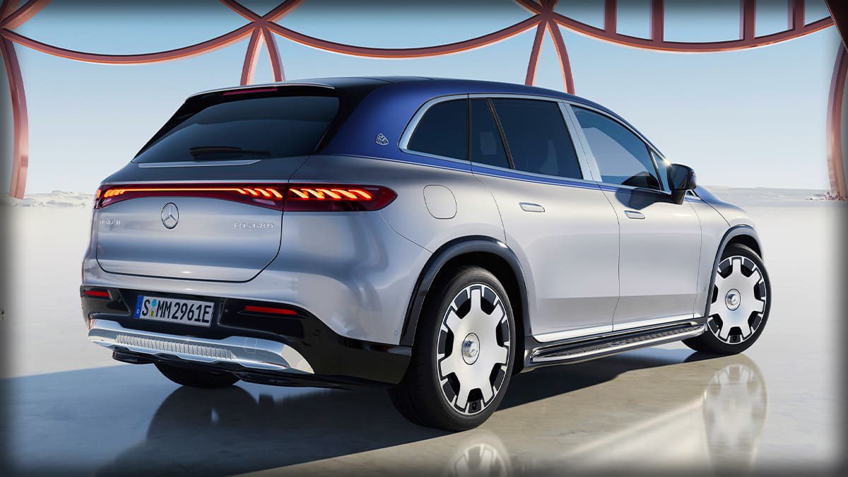 askabtauto's tweet photo. • MBUX Interior Assist uses cameras to detect gestures of the passengers
• Exclusive Nappa leather with wood interior
Standard rear axle steering
658hp, 950Nm
• 600km range https://t.co/tTDb8lEqFX