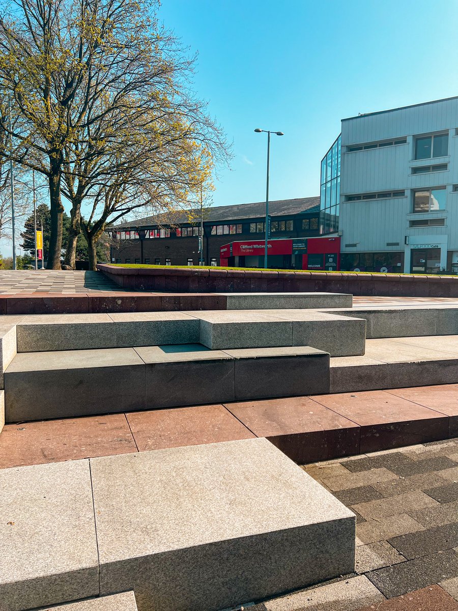 TheLibraryUoS's tweet photo. Why not switch up your study spot today? It's the perfect day to get some fresh air, catch those rays, and study in an alternative space! βοΈπ#StudyGoals #FreshAirStudy #AlternativeWorkspace https://t.co/iQzJRsuOo2