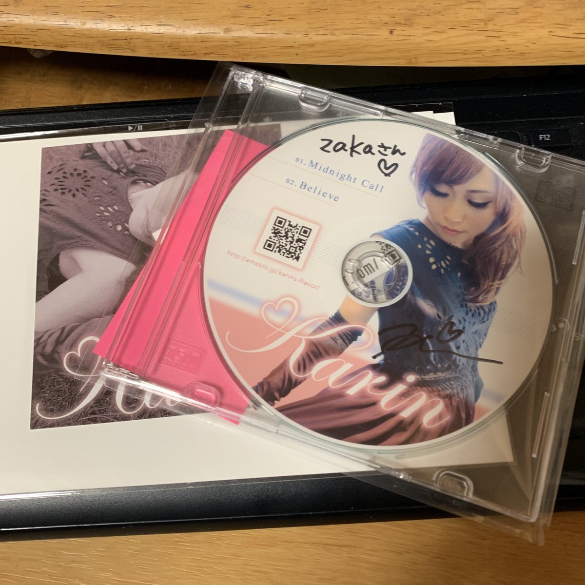 zaka19730922's tweet photo. 注文していた「Karin　（@karins_flavor)さんのCDが届いたのだ　（＾▽＾喜）

＃Karin
＃MidnightCall
@karin_sr_mysta https://t.co/7B0sDVFZkI
