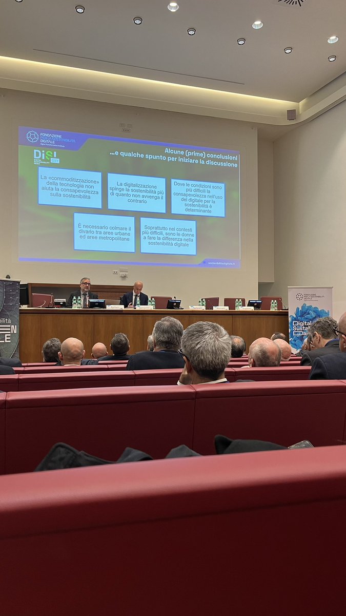 “Per essere Sostenibili Digitali serve grande convinzione. Per questo motivo i membri di questo cluster si trovano, più spesso, in città con minori capacità infrastrutturali”

Cosa emerge dal #DiSICity? Lo spiega ora <a href="/stefanoepifani/">Stefano Epifani</a>, Presidente della <a href="/DigiTInst/">Fondazione per la Sostenibilità Digitale</a>!