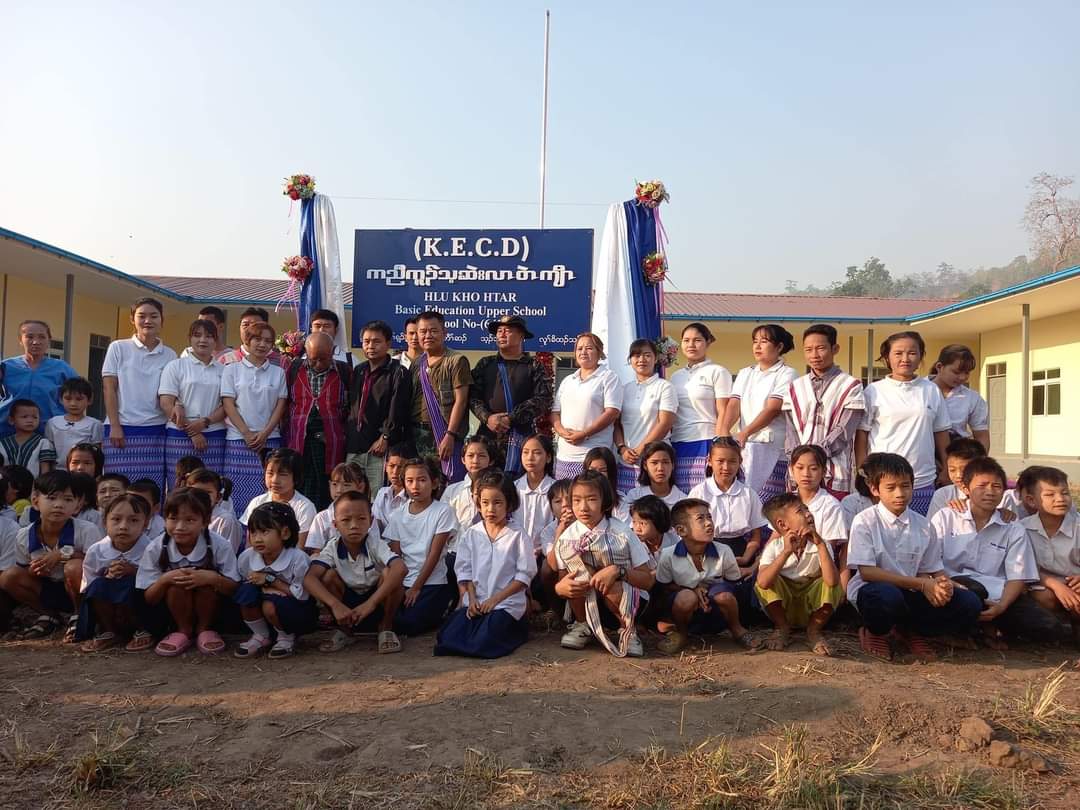 karen_kecd's tweet photo. On March 24, the new Primary School building was opened at LuHkoHta Village, ThayBawBoe V/t, Kawt'ree Ts (Kawkareik), Dooplaya (Myawaddy).
Accommodating 100 students from G1-4, it will be inaugurated for the upcoming 2023-24 academic year.
#education #karen #basic_education https://t.co/z0oLbmTRXA