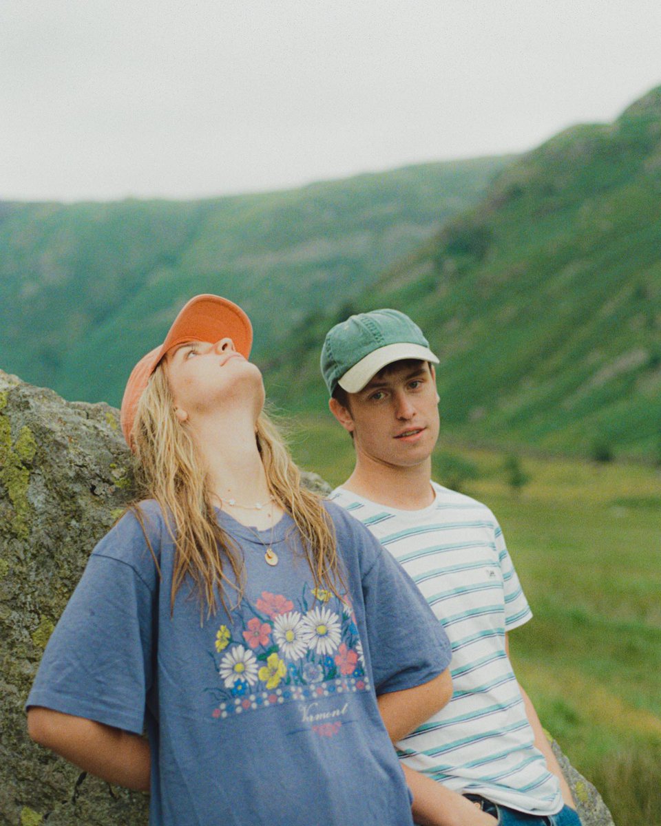 Scottish indie-folk duo @quiethousesband share melodic new hymn 'Kiss And Run' - clashmusic.com/news/quiet-hou…