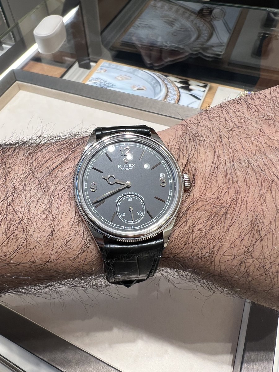 ihab's tweet photo. Another “all-new” for 2023, is the Rolex 1908. The real dress watch by Rolex. I’m not sure which I like the most so stuck with black 😎
#Rolex #Rolex1908 #DressWatch #WatchesAndWonders2023 https://t.co/is3UiamqaH